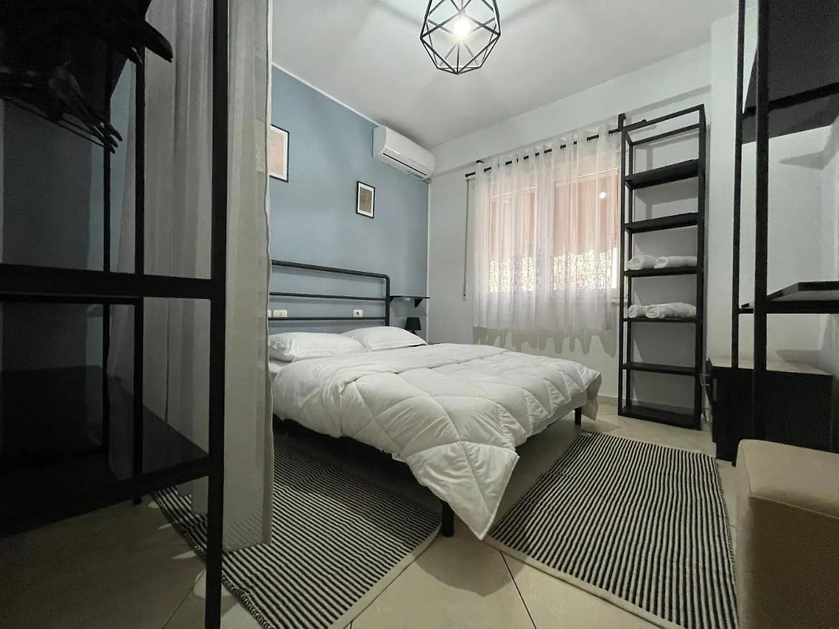 Tirana New Bazaar-Apartment 2 Albania